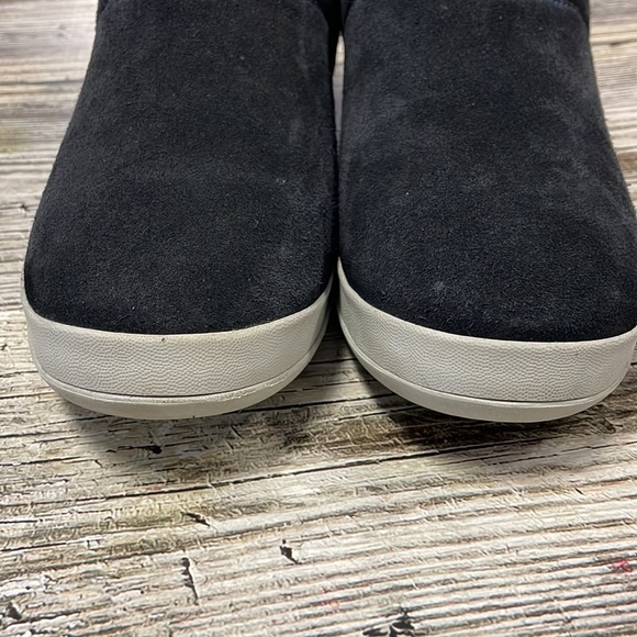 UGG Suede Loafers blue slip on - Picture 3 of 8